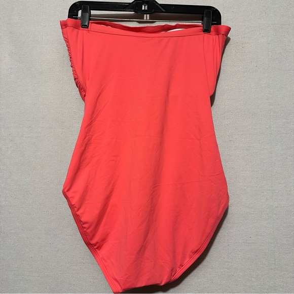 NWT Tommy Bahama Coral Swimsuit - size 14 - Picture 2 of 4
